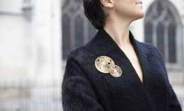 Grande broche LUNAR doré – Image 2