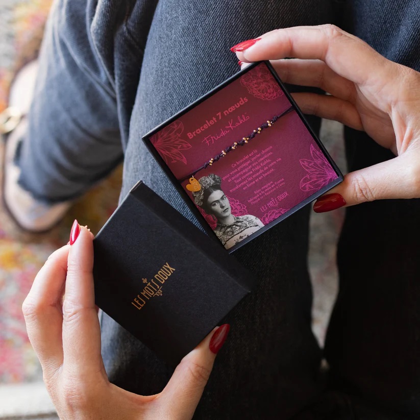 Bracelet LES MOTS DOUX - Frida 7 nœuds prune or – Image 2